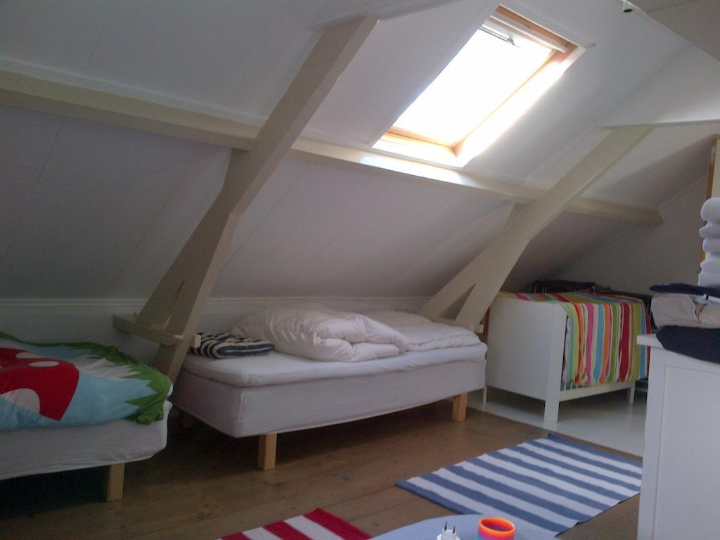 Farmhouse Near Beach Kloosterzande Habitación foto